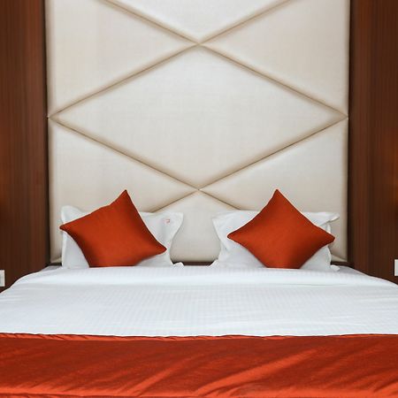 מומביי Hotel Spring Inn מראה חיצוני תמונה
