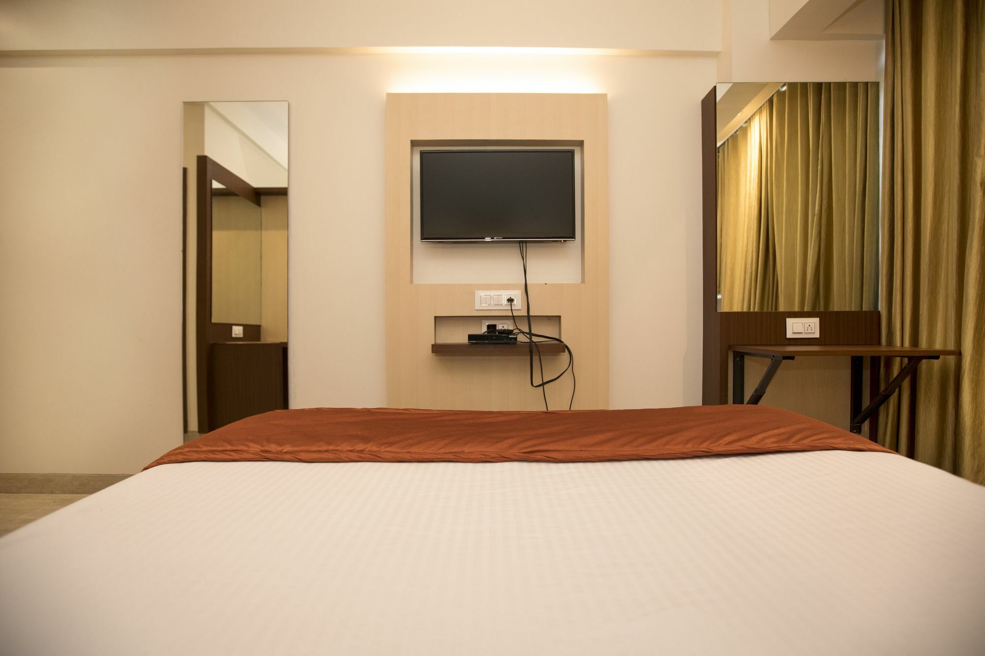 מומביי Hotel Spring Inn מראה חיצוני תמונה
