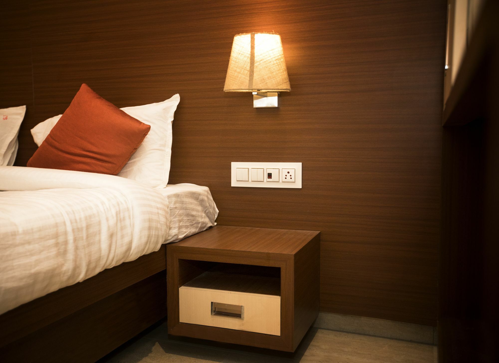 מומביי Hotel Spring Inn מראה חיצוני תמונה